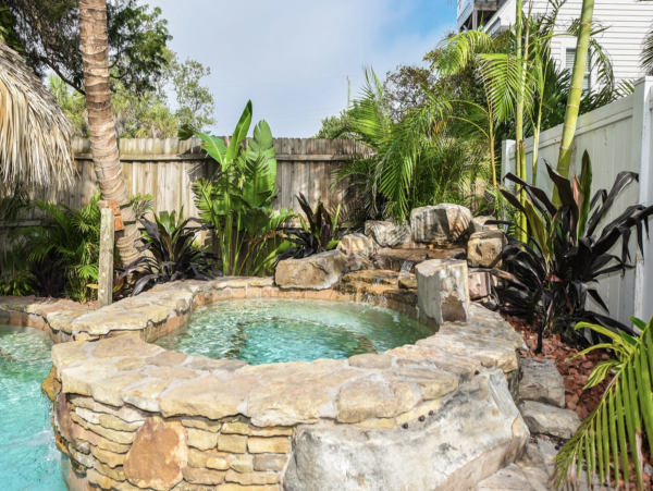 6 Bedroom No Roads to Cross to Beach Anna Maria Rental